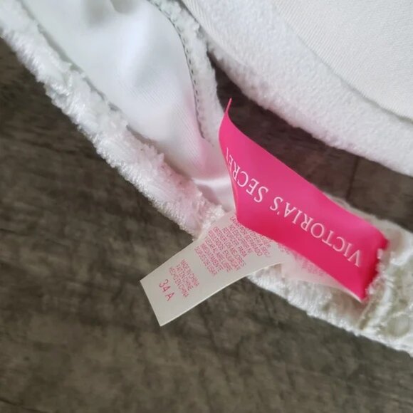 Victoria's Secret White Lace Padded Bandeau Swim Top. - Picture 3 of 3